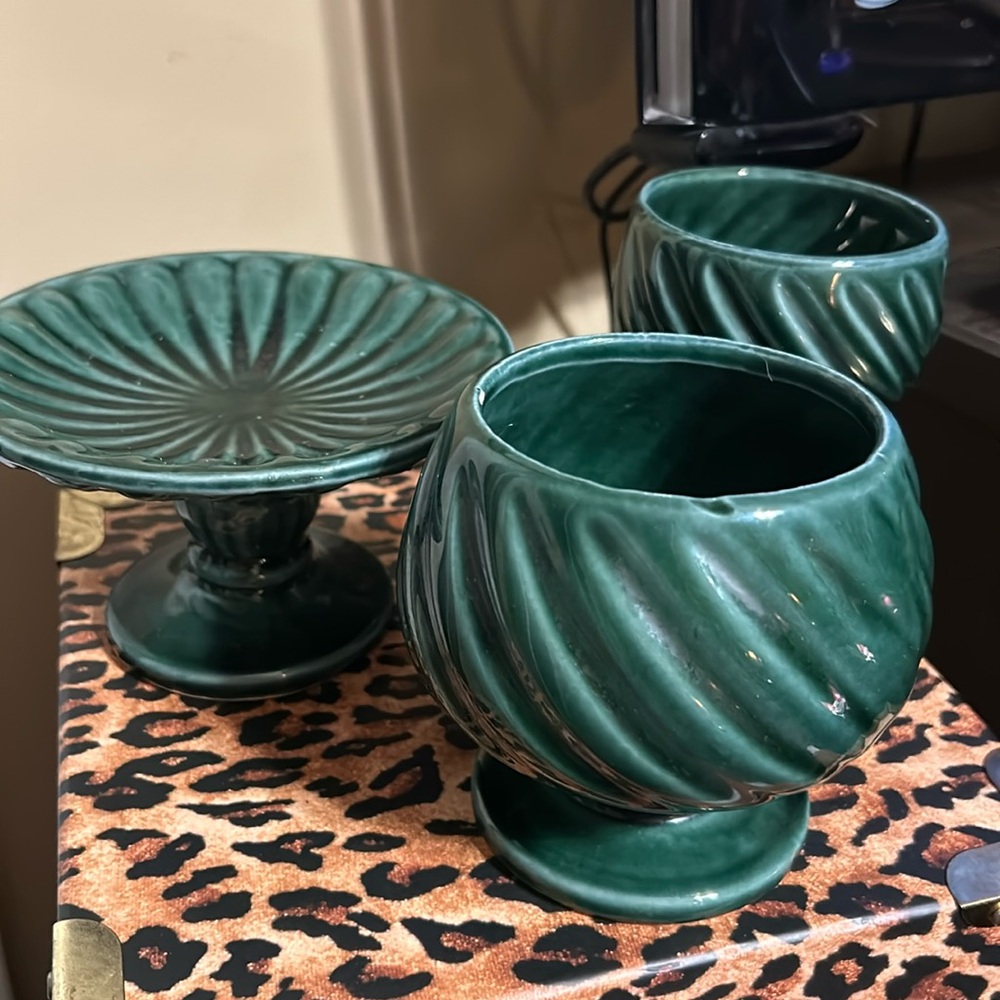 3 pieces of Hull  Pottery collectables